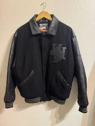 HOT SCOOP 바시티 자켓