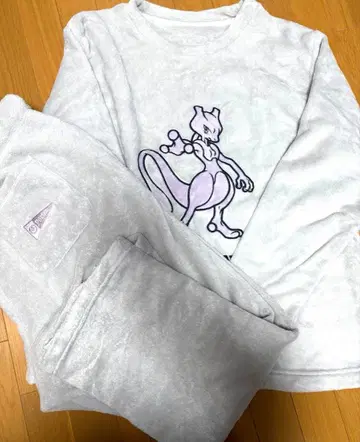 포켓몬 뮤츠 상하의