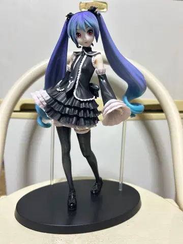 하츠네 미쿠 피규어 블랙/블루 드레스풍