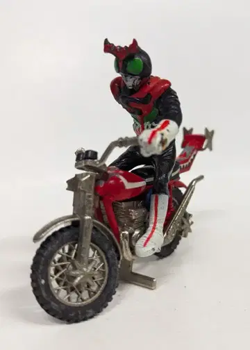 포피 포피니카 가면라이더 스트롱거 가부토 로 제1기