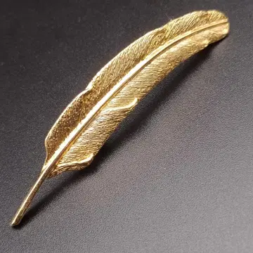 미사용 빈티지 페더 골드 브로치 ~정적의 깃털이 그리는 고귀한 빛~