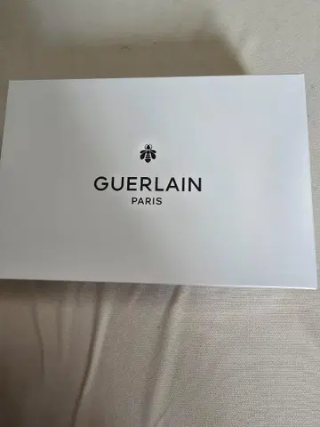 미사용 새상품 Guerlain Abeille Royale 메쉬 파우치