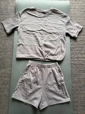GAP 티셔츠&반바지 세트 다크 그레이