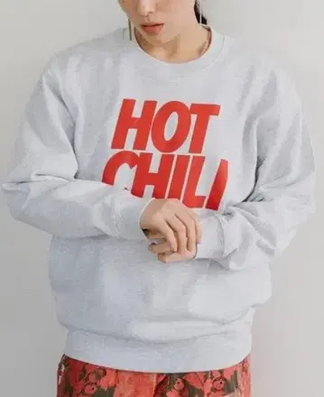 THEATREPRODUCTS 시어터 프로덕츠 베지터블 로고 맨투맨