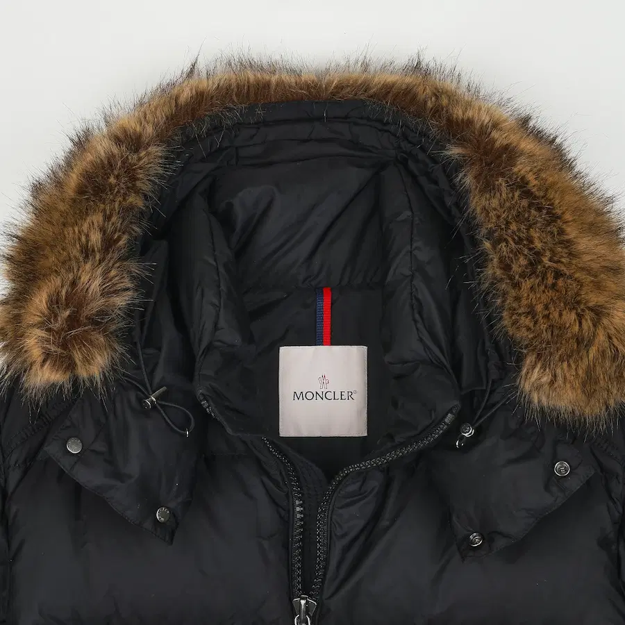 Moncler Maya短款羽绒服