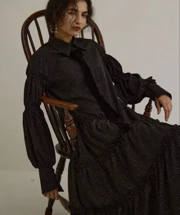 MIELI INVARIANT 도트 무늬 원피스