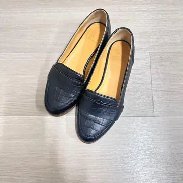 SEZANE 세잔느 모카신 36 블랙 가죽 로퍼 악어 무늬 디자인