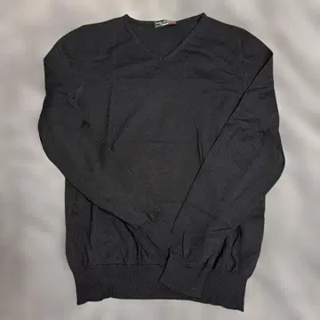 [ ROSSO ARTIGIANO ] 블랙 V넥 니트