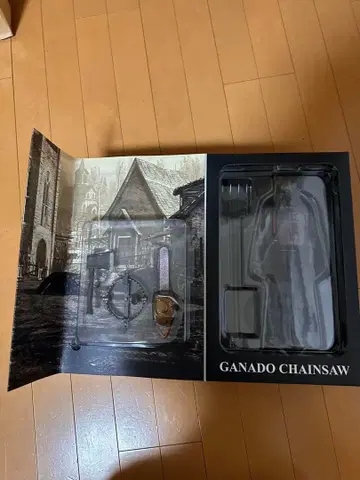 1/6 HOTTOYS 바이오하자드 4 GANADO CHAINSAW 피규어