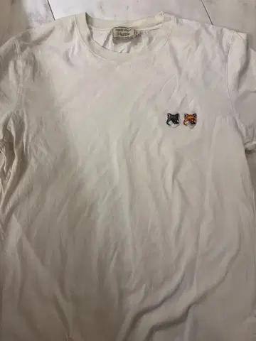 메종 키츠네 자수 T셔츠 화이트