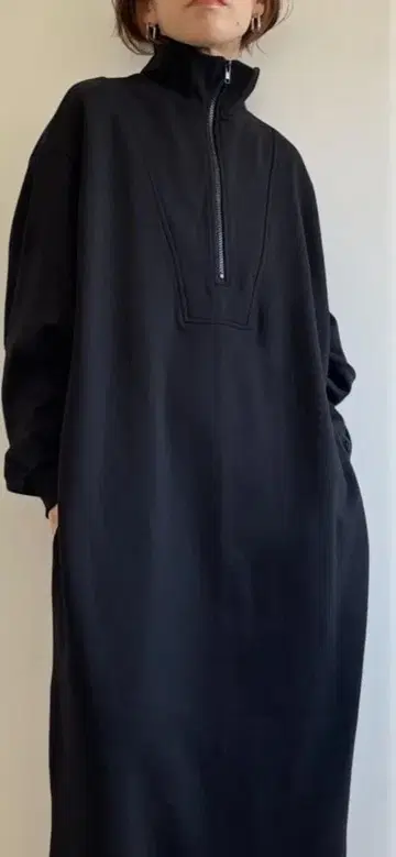 [최종] wee9s 택 포함 새상품 하이넥 하프 집업 맨투맨 원피스