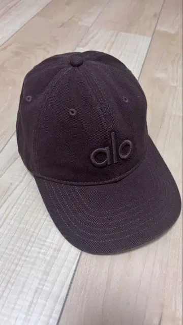 워시드 Off-Duty 캡 ALO Yoga