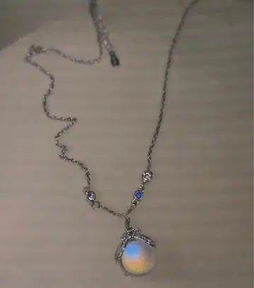 달의 에너지를 담은 문스톤풍 목걸이 | 부적 정화