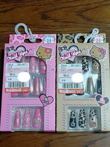 헬로키티 네일 칩 2개 세트