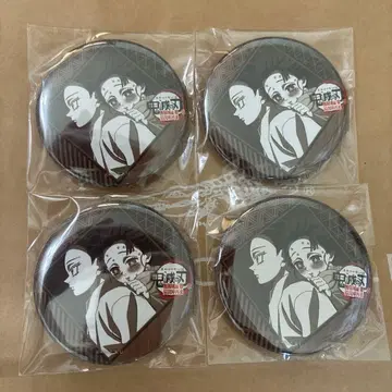 귀멸 다이닝 즐거운 복권 캔뱃지 코마츠 시유지 업고 있기