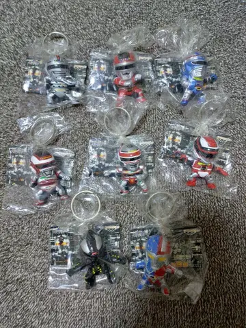 도에이 메탈 히어로 피규어 키링 8종 세트 갸반 등