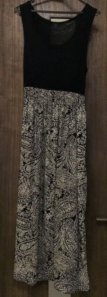 BEATRICE 베아트리스 슬리브리스 롱 원피스