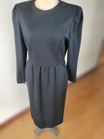 TOKYO SOIR 블랙 무릎 기장 원피스 13호