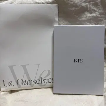 BTS Us, Ourselves 탁상 달력