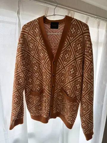 새상품급 Taiga Igari 가디건 M 사이즈