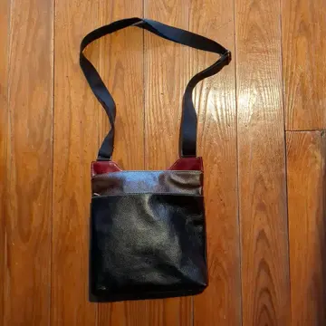 교토 삼창 배색 소가죽 사용 경량 숄더백