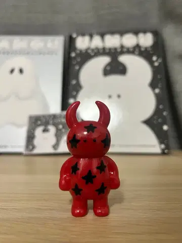 스타 우아모우 (레드 블랙별)