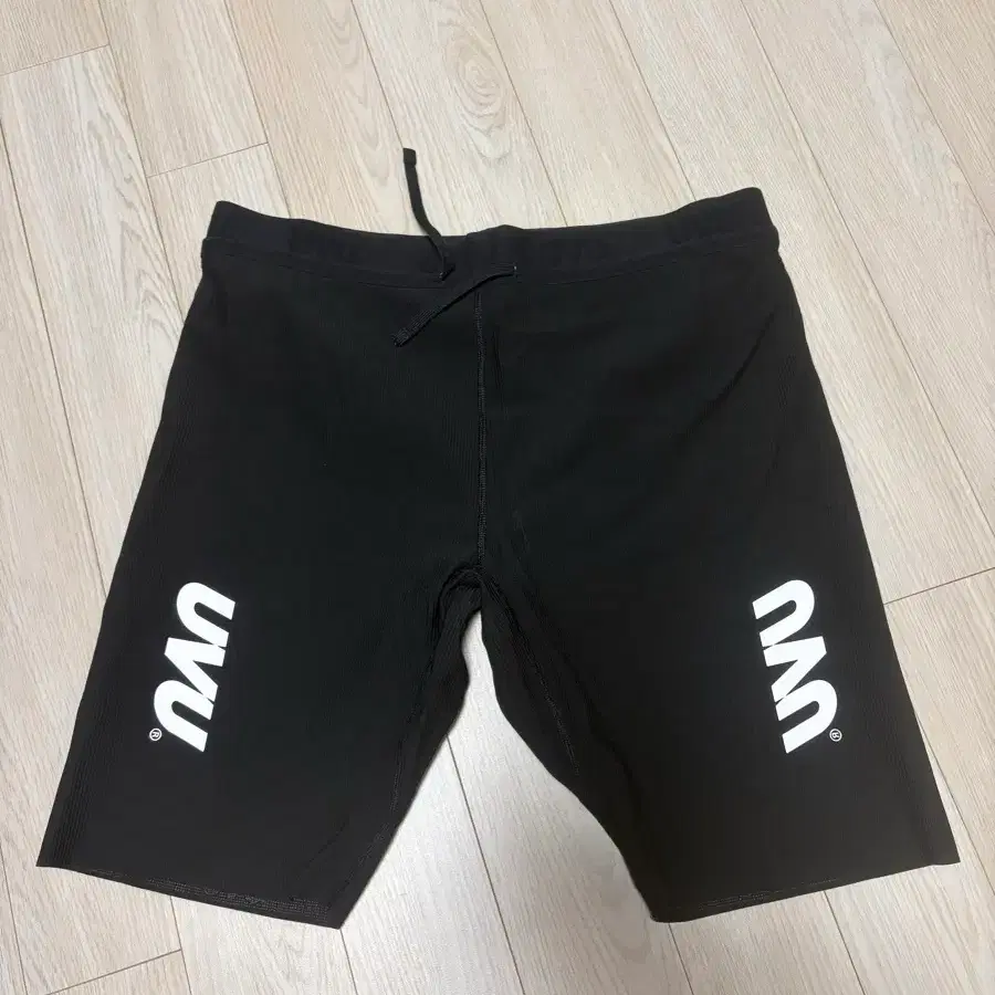 UVU Half Tights 2.0 Black M #uvu타이즈 on Bunjang Global Site.