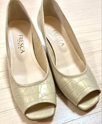 새상품급 긴자 요시노야 프레스카 에나멜 오픈토 가죽 펌프스