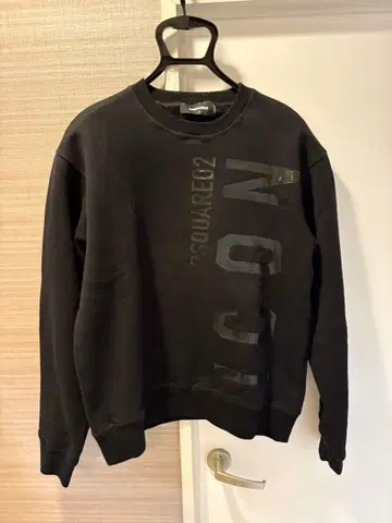 디스퀘어드 ICON 맨투맨 S 사이즈