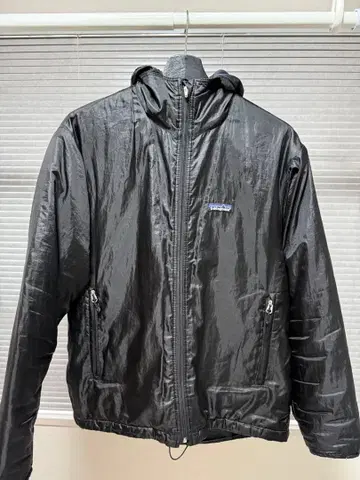 파타고니아 퍼프볼 스웨터 레어 사이즈 XS 블랙