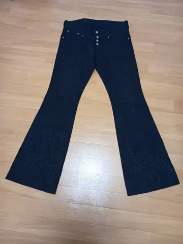 토네이도 마트 플라워 무늬 벨보텀