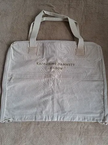 캐서린 햄넷 수트 케이스 캠퍼스 천