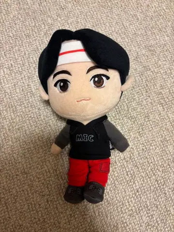 Tiny tan 진 김석진 MIC drop 봉제 인형