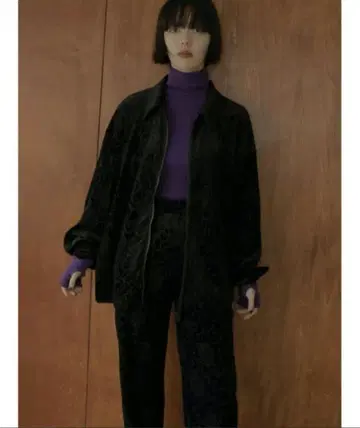 AMAIL 오버 사이즈 벨로아 후드티 블랙