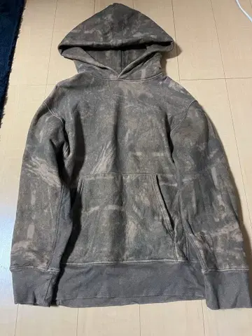 Yeezy Season 3 빅 실루엣 후드티