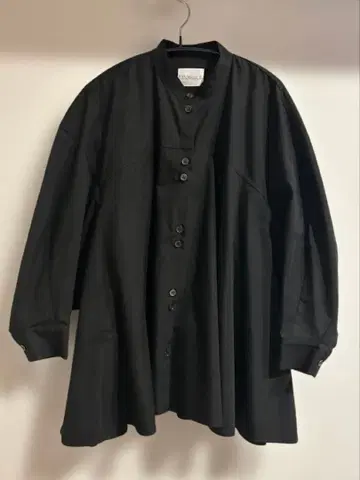 linkable 교자 블라우스 블랙