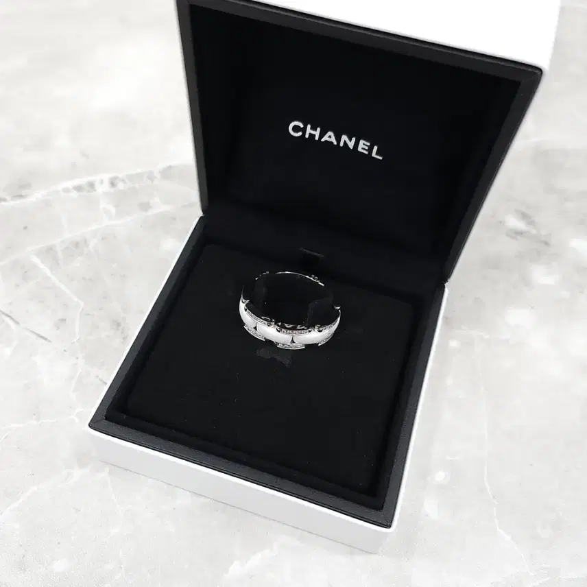 샤넬 다이아 세라믹 울트라 링 18K 화이트골드 62호 사진 8