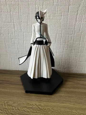 BLEACH 우르키오라 피규어