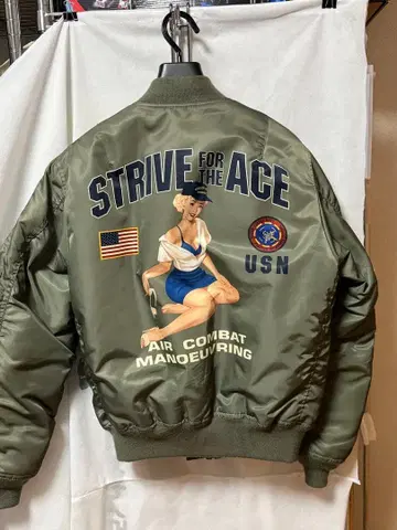 AVIREX MA-1 핀업걸