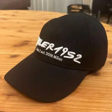 MONCLER Genius 2 1952 베이스볼 캡