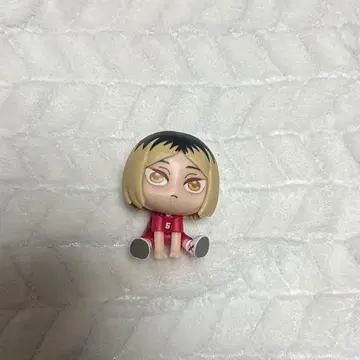 하이큐 코즈메 켄마 큐룽하게 쳐다보는 포즈 미니 피규어