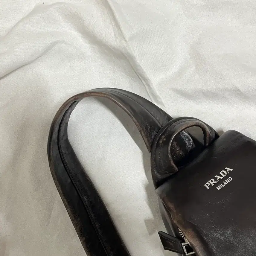 프라다 프라다(PRADA) 나파 가죽 백팩 사진 2