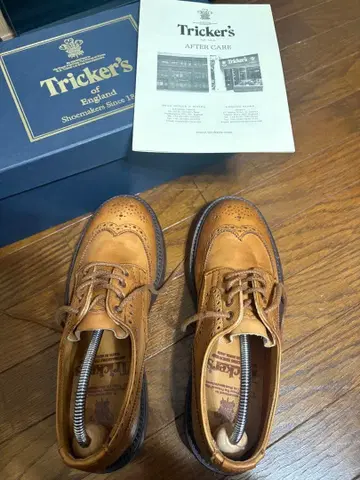 트리커스 BOURTON 버튼 풀 브로그 라이트 브라운