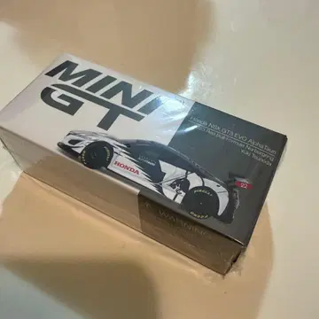 MINI GT Honda NSX GT3 EVO AlphaTauri