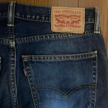 Levis 505