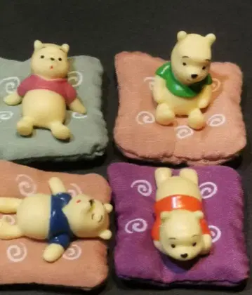 레어 방석 위에서 쉬는 푸우 4세트