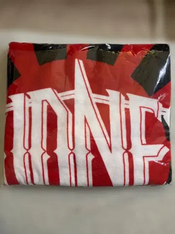 LOUDNESS 로고 타월 레드 블랙