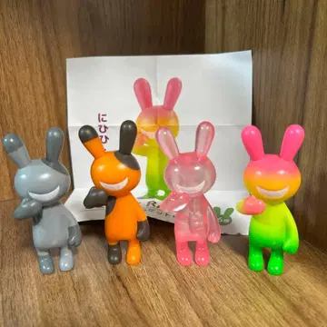 블랙 토끼 고스트 흑백 호박 레인보우 벚꽃