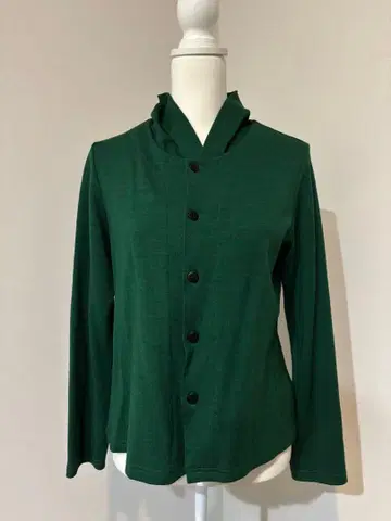 크레센트 듀오의 그린 긴팔 가디건 변형 옷깃