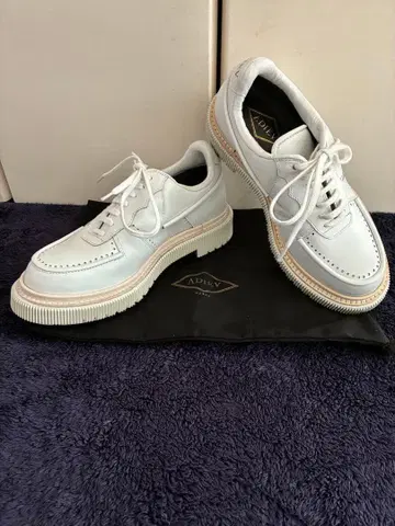 새상품급 ADIEV 더비 슈즈 시로 화이트 24 가죽 아듀 주머니 포함